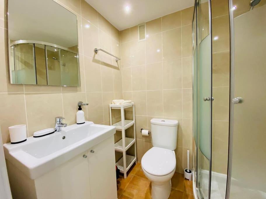Benalbeach: Beachfront Studio In With Aquapark Benalmadena